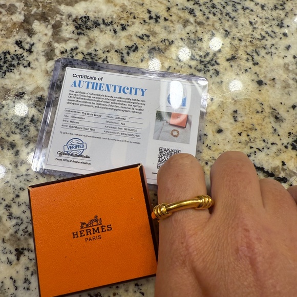 Hermes Bouet Scarf Ring - Picture 6 of 12